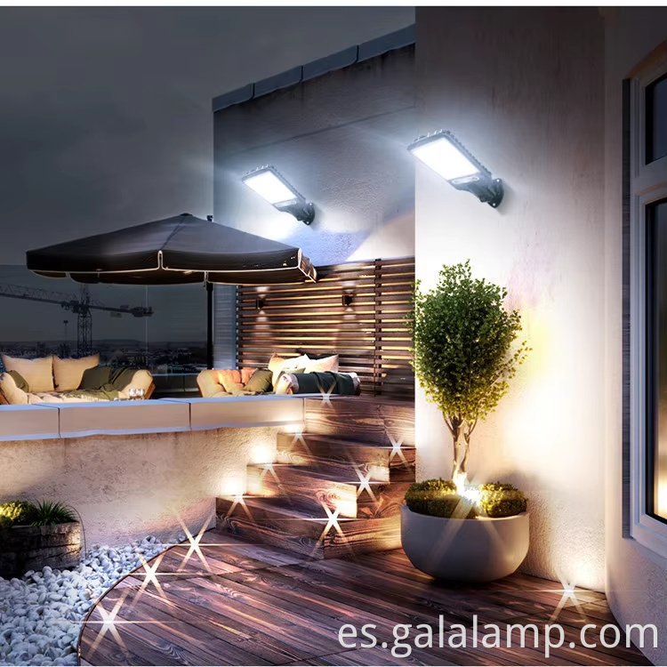 Luz de jardín solar al aire libre con sensor de movimiento y control remoto